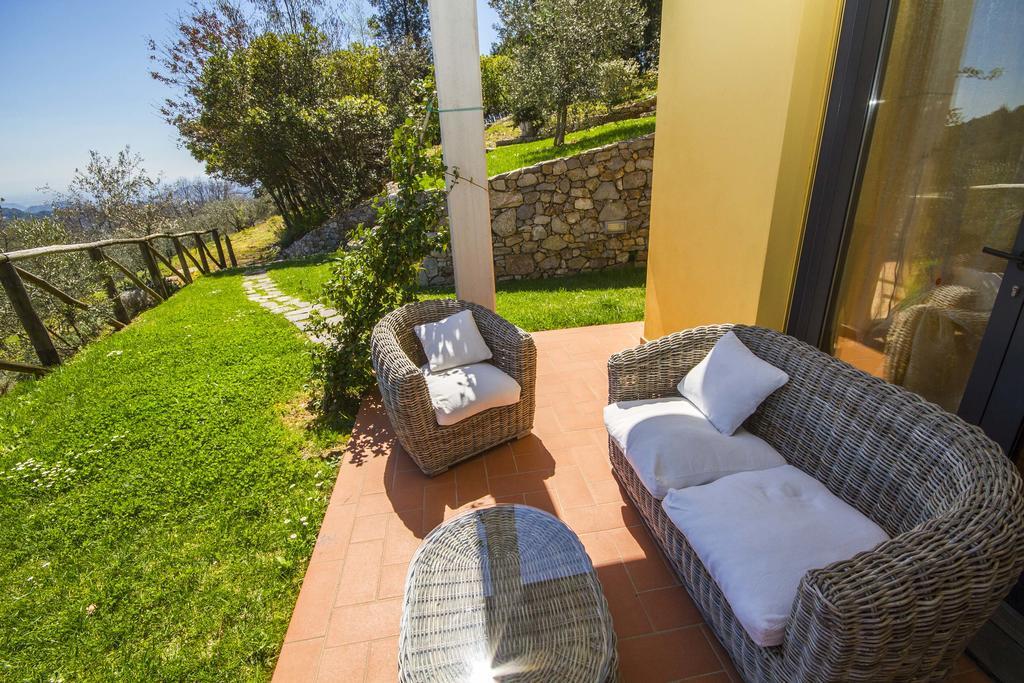 Holiday Prato Verde Chiatri Exterior photo